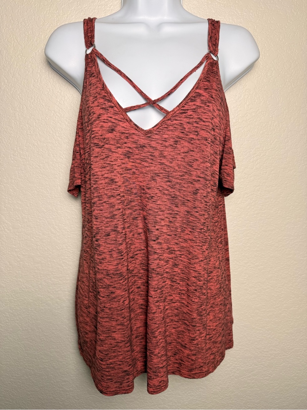 ROCK & REPUBLIC Cold-Shoulder Strappy V-Neck Tank Top RUST